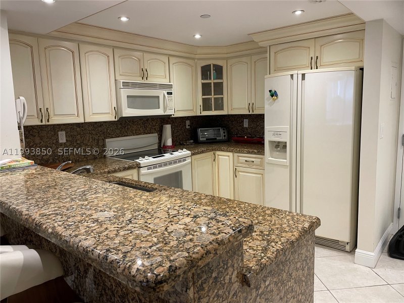 Apartment for rent at Club Atlantis 704