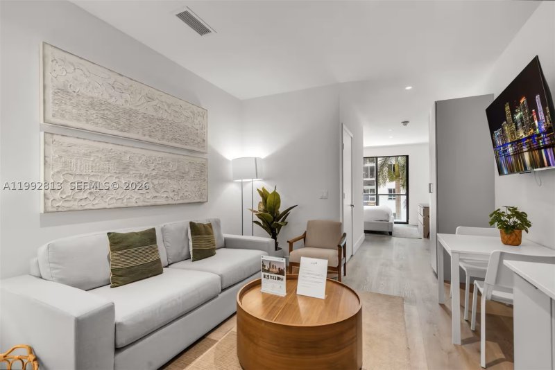Condo for sale at Smart Brickell III 202