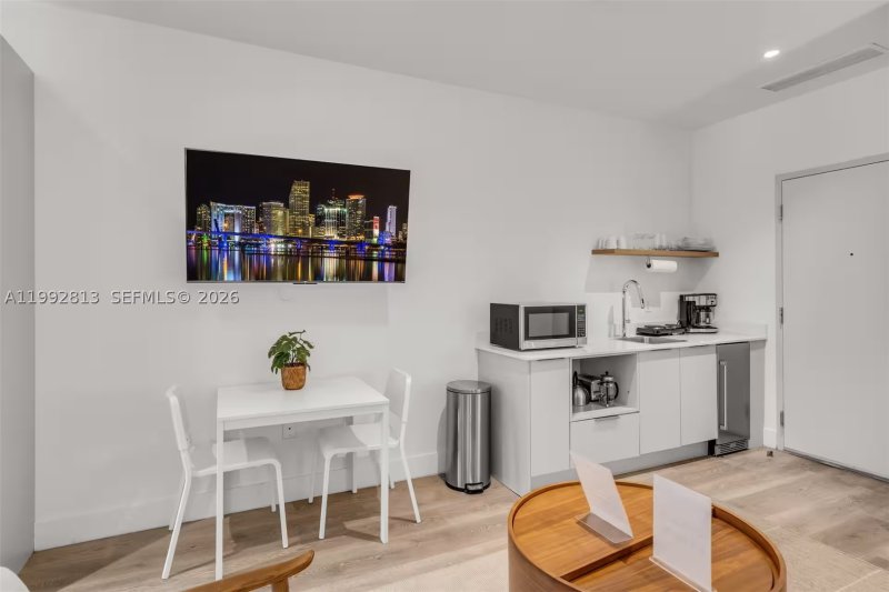 Condo for sale at Smart Brickell III 202
