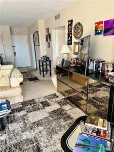 Comprar apartamento en Coastal Towers 609