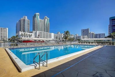 Comprar apartamento en Towers of Oceanview South 222