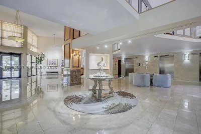 Comprar apartamento en Towers of Oceanview South 222
