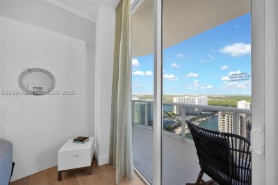 Alquiler de apartamento en Trump Tower Two 2405