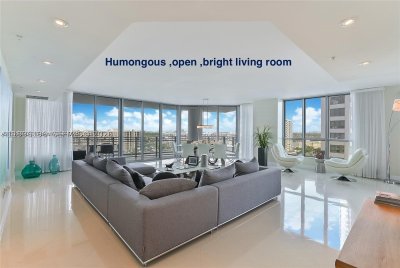 Diplomat Residences Apt #1006