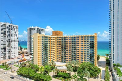 Alquiler de apartamento en The Wave Condo 1521