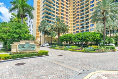 Alquiler de apartamento en The Wave Condo 1521