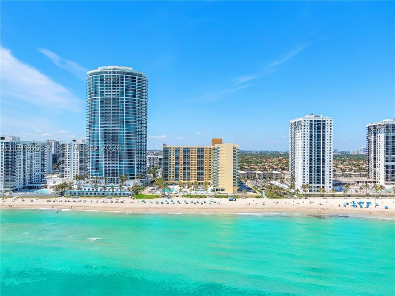 Alquiler de apartamento en The Wave Condo 1521