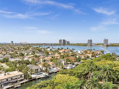 Aluguel de apartamento no 2000 Williams Island 1203