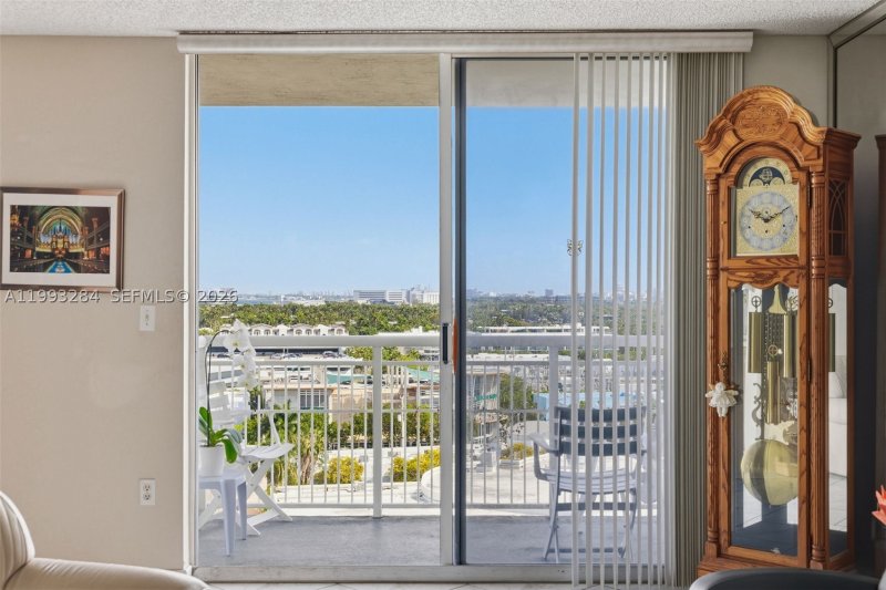 Condo for sale at West Bay Plaza 1205