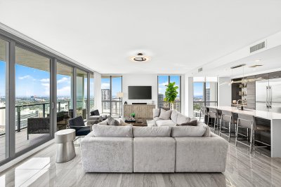 Comprar apartamento no 100 Las Olas 4301