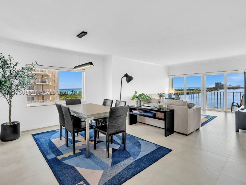 Condo for sale at Arlen House 1132