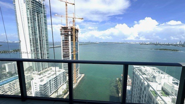 Apartment for rent at Icon Bay 2908