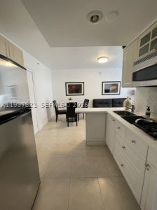 Comprar apartamento en Ocean Walk on South Beach 214