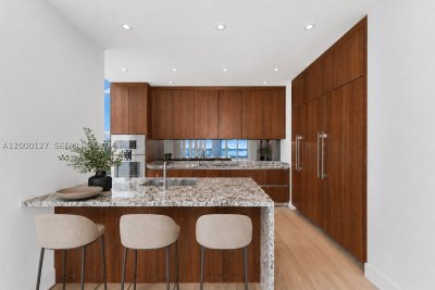 Comprar apartamento no Una Residences at Brickell 3602
