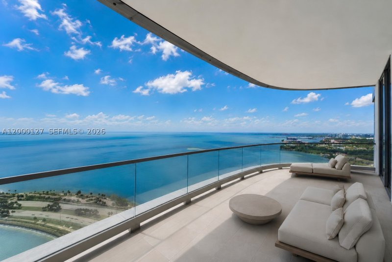 Comprar apartamento no Una Residences at Brickell 3602