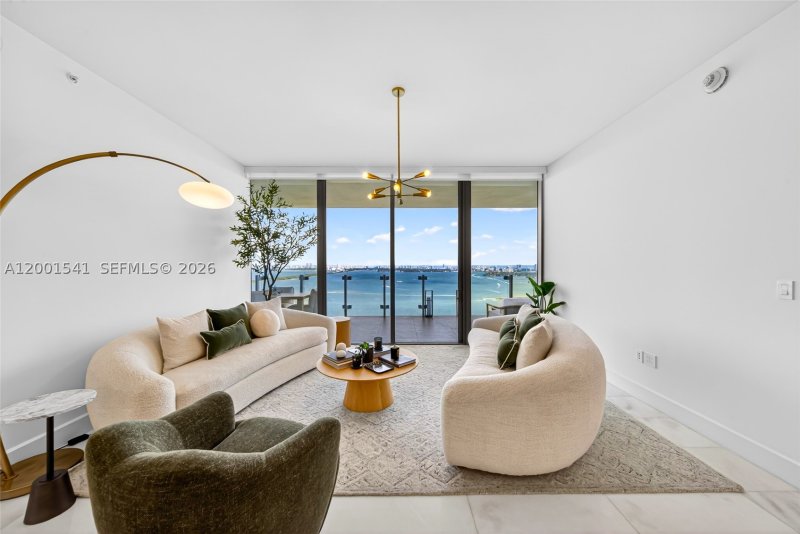 Comprar apartamento no Missoni Baia 3602