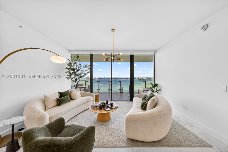 Comprar apartamento no Missoni Baia 3602