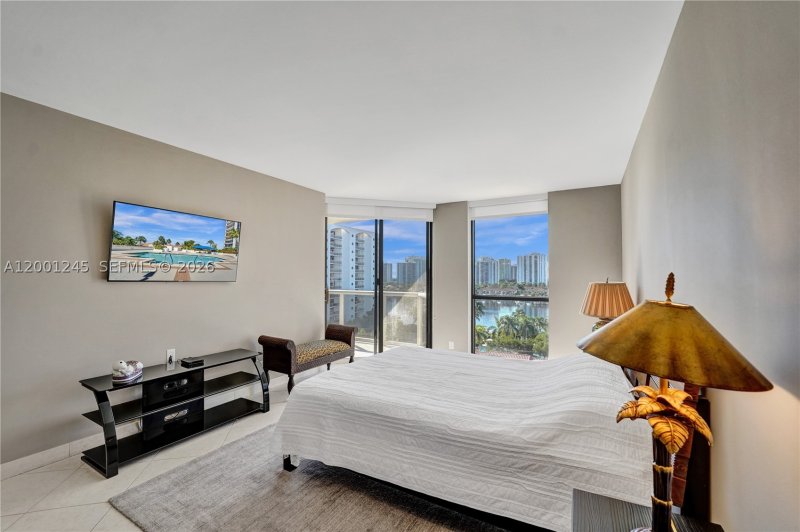 Alquiler de apartamento en Harbor Tower at Waterways 904