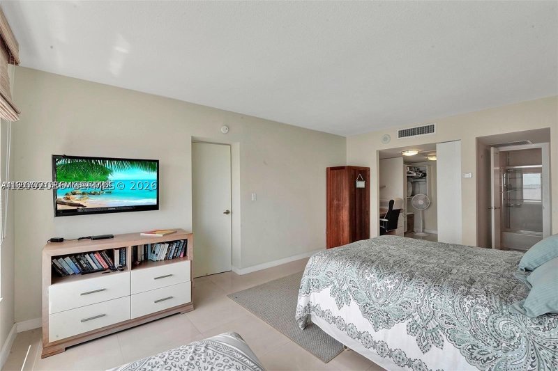 Condo for sale at The Jockey Club I 18E