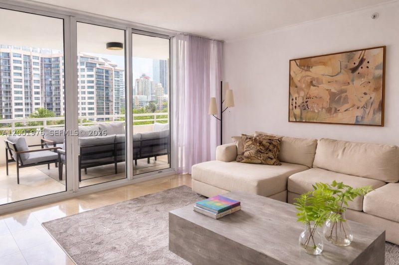 Comprar apartamento en Three Tequesta Point 905