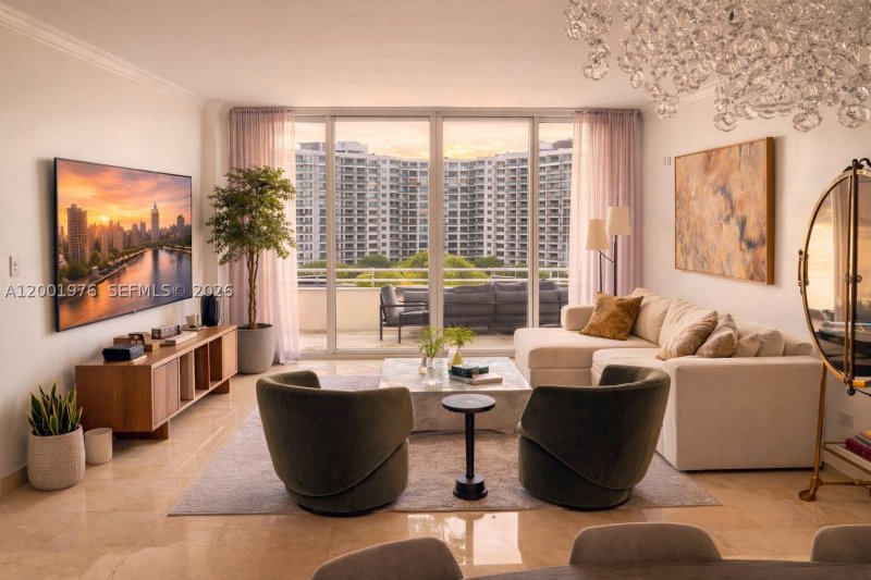 Comprar apartamento en Three Tequesta Point 905