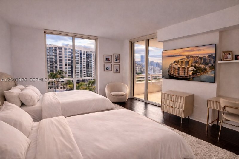 Comprar apartamento en Three Tequesta Point 905