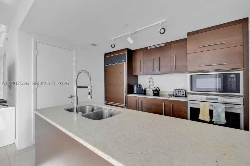 Condo for sale at Icon Brickell Viceroy 4104