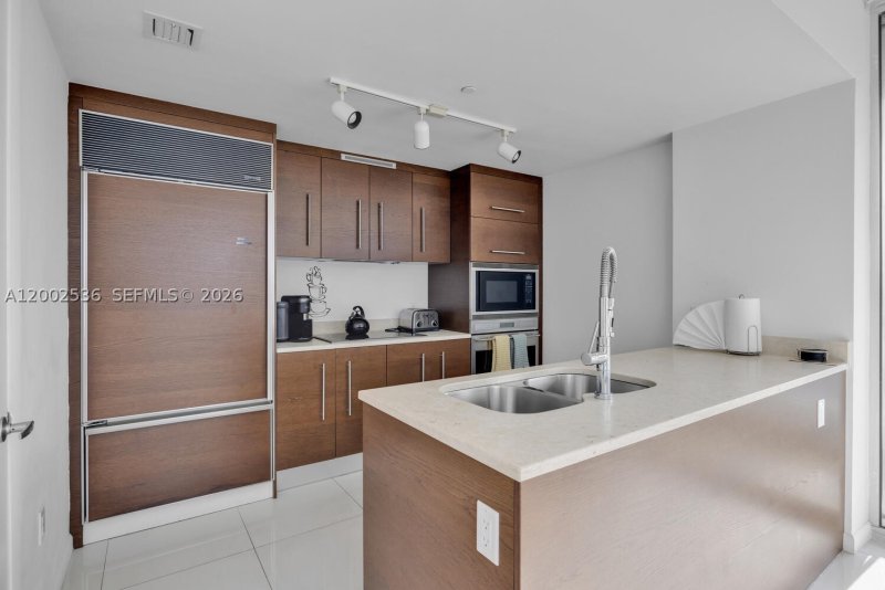 Condo for sale at Icon Brickell Viceroy 4104