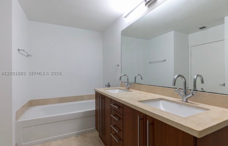 Apartment for rent at Axis on Brickell North Tower 3222-N