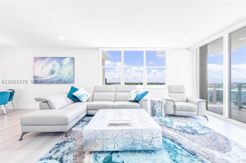 Condo for sale at The Wave Condo 536