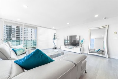 Comprar apartamento en The Wave Condo 536