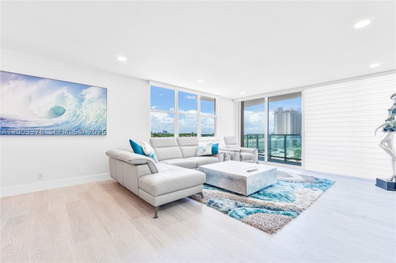 Condo for sale at The Wave Condo 536