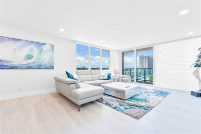 Comprar apartamento en The Wave Condo 536