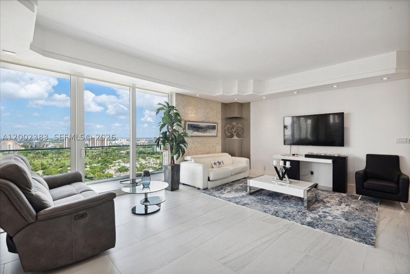 Comprar apartamento no Turnberry Isle PH-D