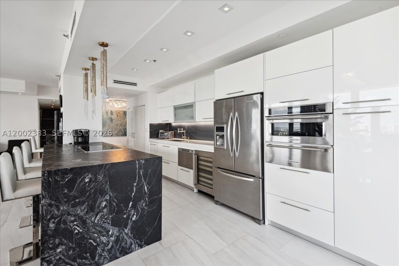 Comprar apartamento no Turnberry Isle PH-D