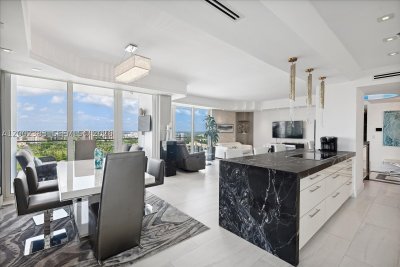 Comprar apartamento no Turnberry Isle PH-D
