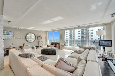 Comprar apartamento no Aquarius Towers 908S