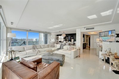 Comprar apartamento no Aquarius Towers 908S