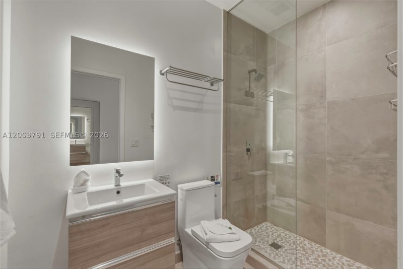 Condo for sale at Smart Brickell III 502