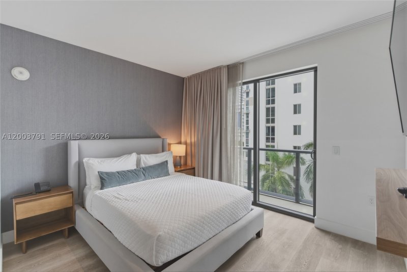 Condo for sale at Smart Brickell III 502
