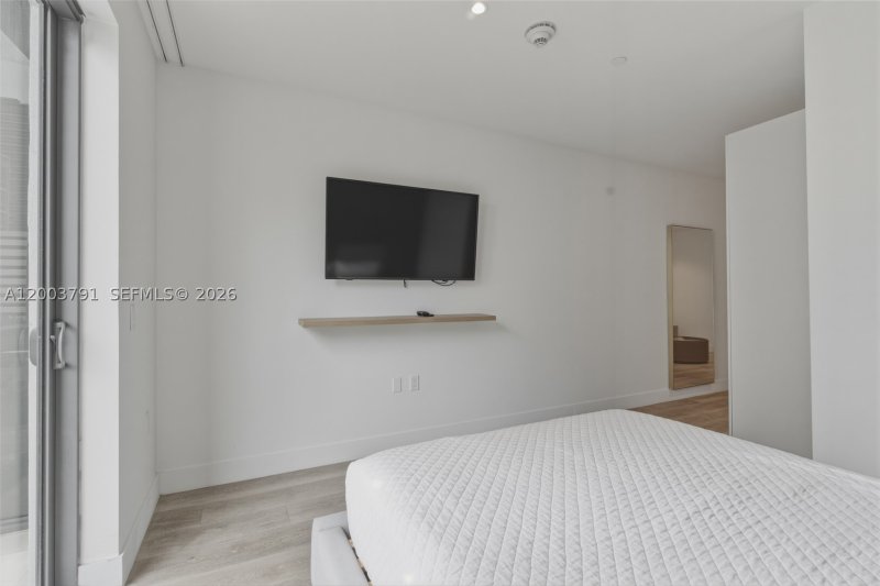 Condo for sale at Smart Brickell III 502