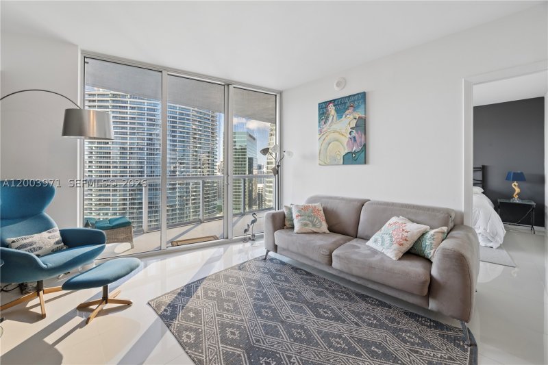 Condo for sale at Icon Brickell Tower I 3804