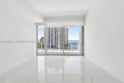 Comprar apartamento no Aston Martin Residences 1002