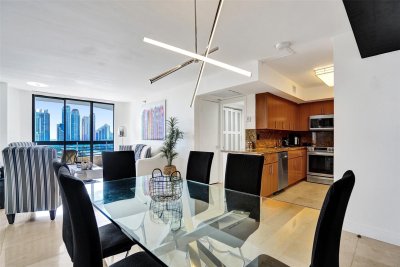 Comprar apartamento en Mystic Pointe 200 1709