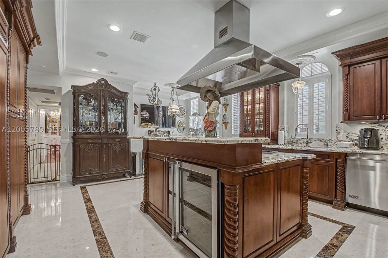 Condo for sale at Biltmore II 5