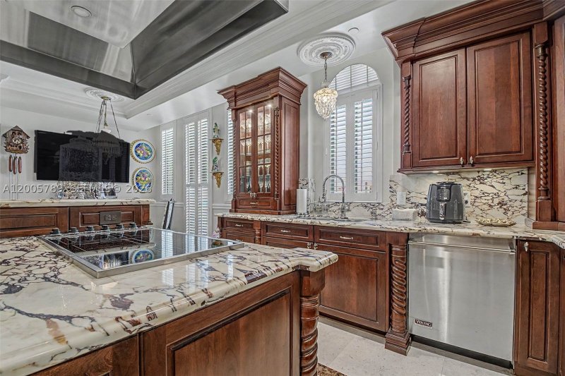 Condo for sale at Biltmore II 5