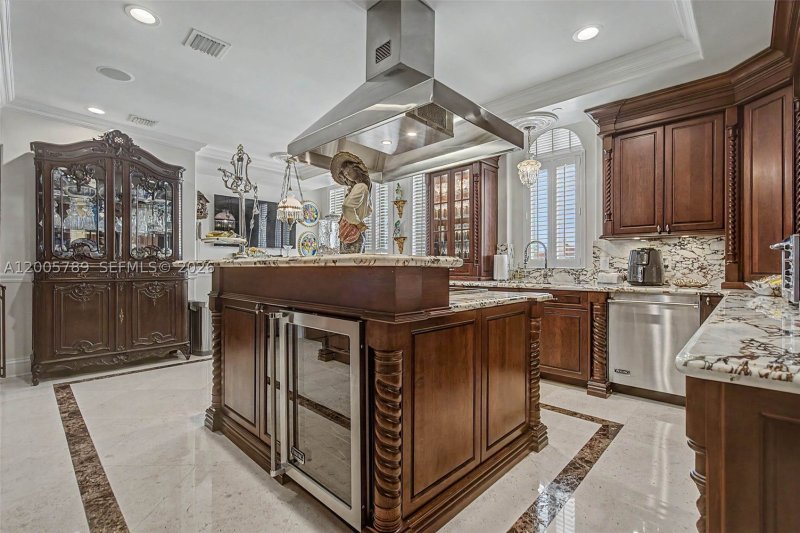 Condo for sale at Biltmore II 5