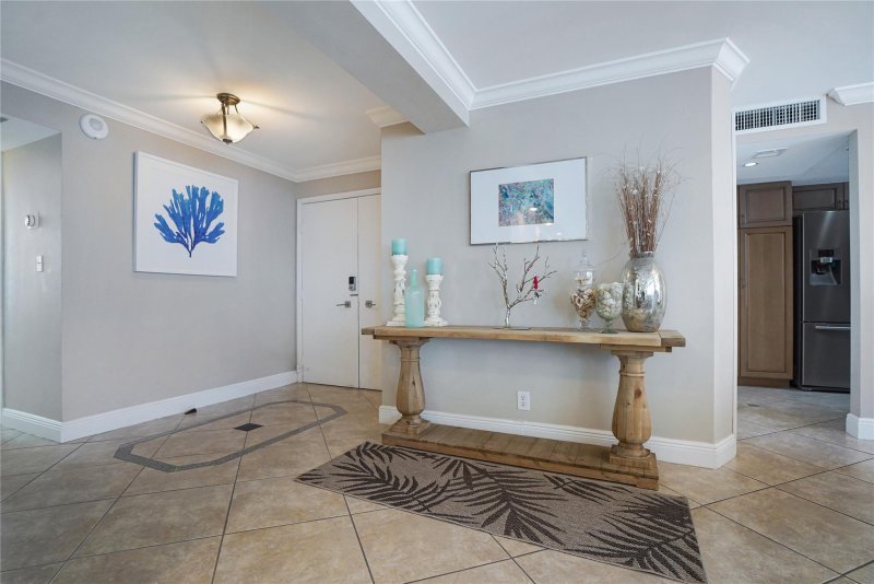 Apartment for rent at Plaza South 11j