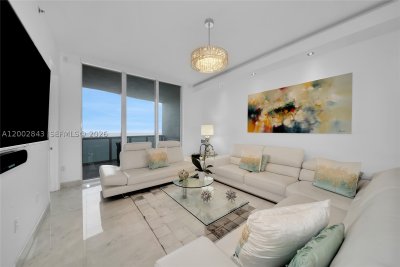 Aluguel de apartamento no Trump Tower One 1406