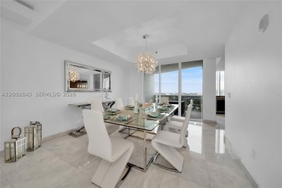 Aluguel de apartamento no Trump Tower One 1406